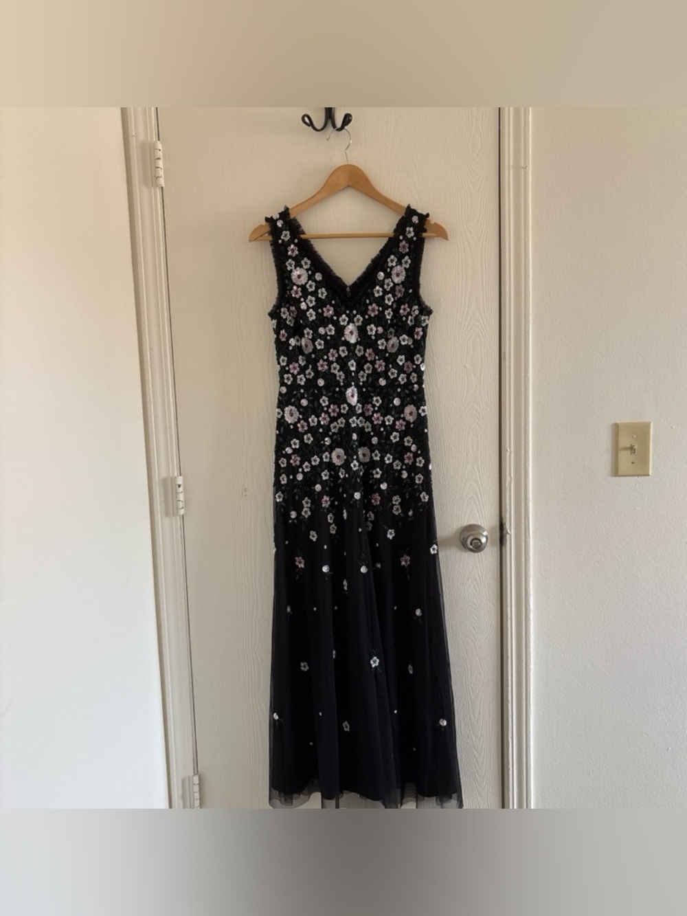 Adrianna Papell Black Floral Beaded Mesh Gown Maxi Dress V-Neck Sleeveless